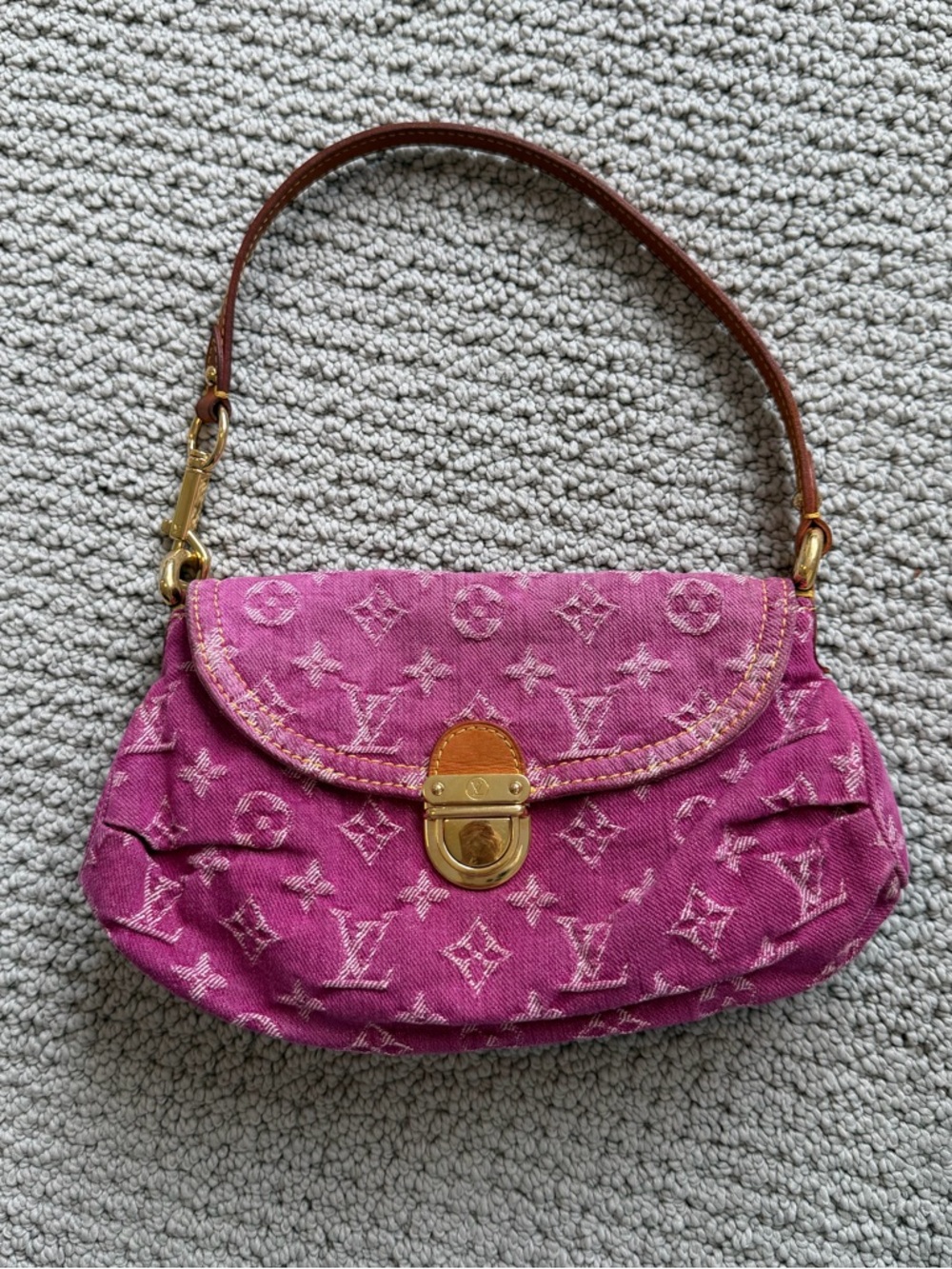 LOUIS VUITTON pink denim mini pleaty